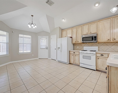 5602 Eagle Sky Boulevard - Photo Thumbnail 27