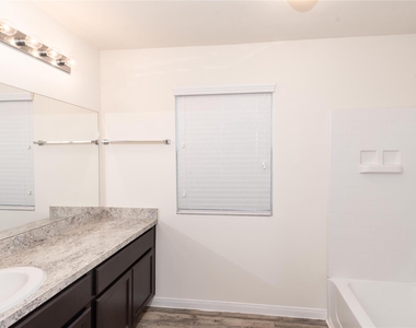 5415 Rio Sabinas Street - Photo Thumbnail 6