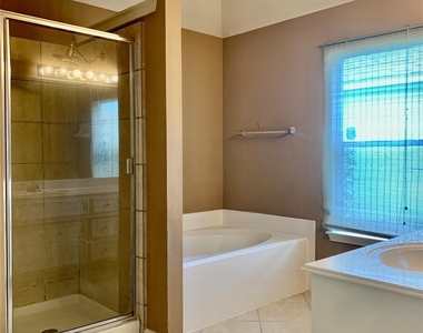 11210 Jadestone Creek Lane - Photo Thumbnail 12