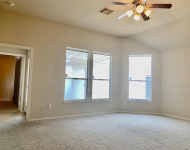 11210 Jadestone Creek Lane - Photo Thumbnail 4