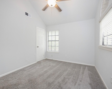 86 W Stony Bridge Circle - Photo Thumbnail 33