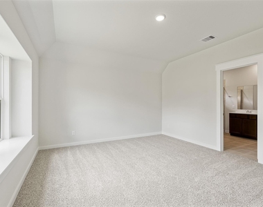 40769 Mostyn Lake Drive - Photo Thumbnail 12