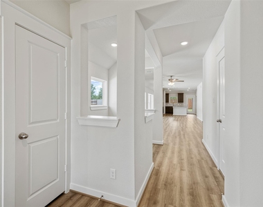 40769 Mostyn Lake Drive - Photo Thumbnail 3