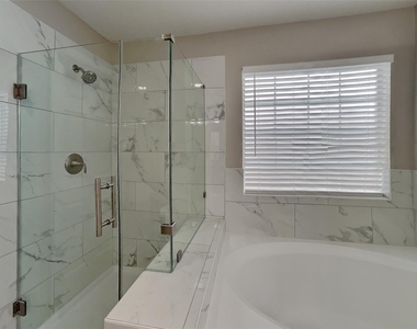 5302 Cedar Lodge Court - Photo Thumbnail 8