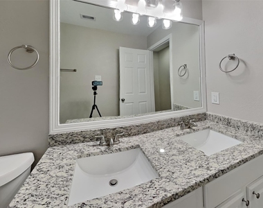5302 Cedar Lodge Court - Photo Thumbnail 14