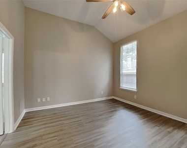 5302 Cedar Lodge Court - Photo Thumbnail 7