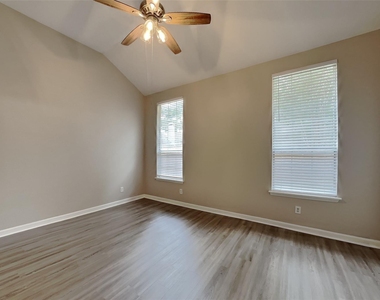 5302 Cedar Lodge Court - Photo Thumbnail 6