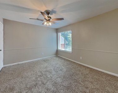 16015 Juniper Grove Drive - Photo Thumbnail 10