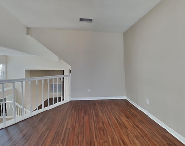 16015 Juniper Grove Drive - Photo Thumbnail 15