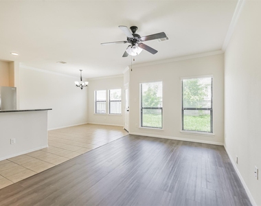 6643 Sharpstone Creek Lane - Photo Thumbnail 4