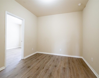 4519 Ferndale Meadows Drive - Photo Thumbnail 15