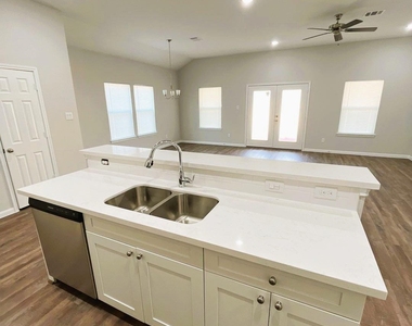 297 Road 5102 L - Photo Thumbnail 10