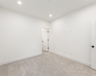 905 Quitman Street - Photo Thumbnail 31