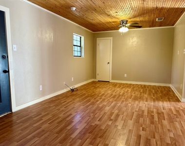 133 County Road 1028 - Photo Thumbnail 1