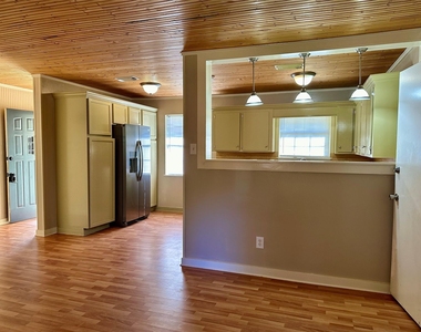 133 County Road 1028 - Photo Thumbnail 3
