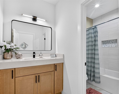2208 Bleker Street - Photo Thumbnail 36