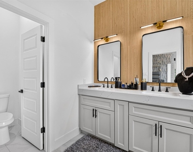 2208 Bleker Street - Photo Thumbnail 12