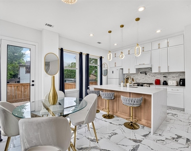 2208 Bleker Street - Photo Thumbnail 9