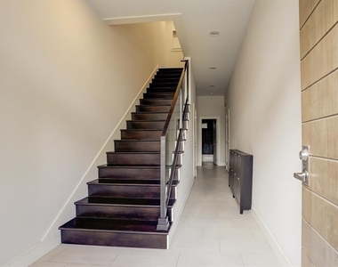 5905 Kiam Street - Photo Thumbnail 3