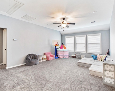 10611 Red Cedar Hollow Drive - Photo Thumbnail 11