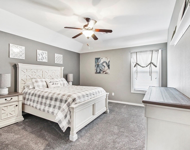 10611 Red Cedar Hollow Drive - Photo Thumbnail 9