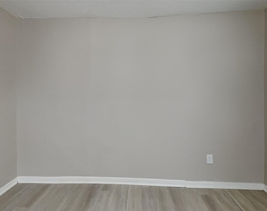 12015 Osage Park Drive - Photo Thumbnail 6