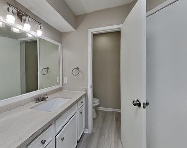 12015 Osage Park Drive - Photo Thumbnail 9