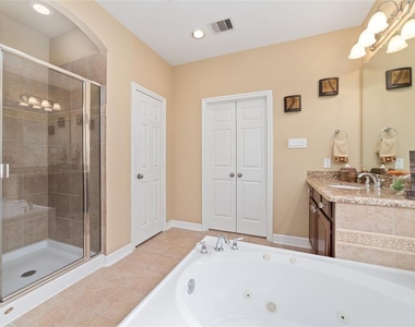 6215 Silver Thistle Lane - Photo Thumbnail 17