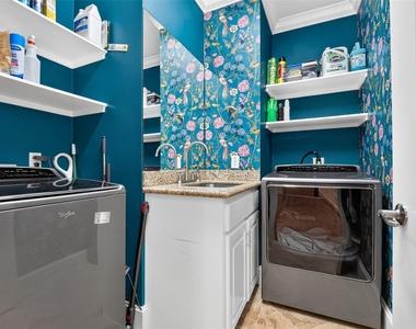1042 W 15th 1/2 Street - Photo Thumbnail 25