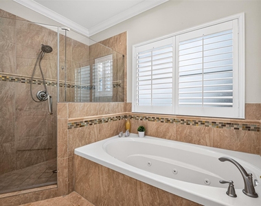 1042 W 15th 1/2 Street - Photo Thumbnail 46