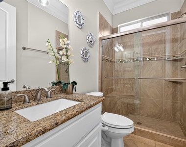 1042 W 15th 1/2 Street - Photo Thumbnail 24