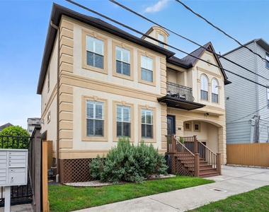 1042 W 15th 1/2 Street - Photo Thumbnail 1