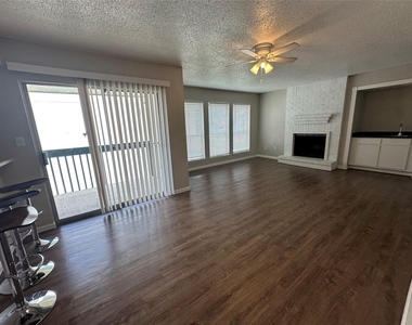 250 El Dorado Boulevard - Photo Thumbnail 3