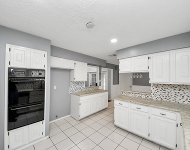 9607 Crail Drive - Photo Thumbnail 20