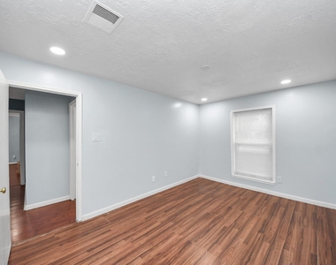 9607 Crail Drive - Photo Thumbnail 35