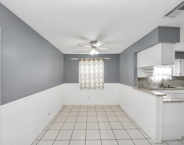 9607 Crail Drive - Photo Thumbnail 23