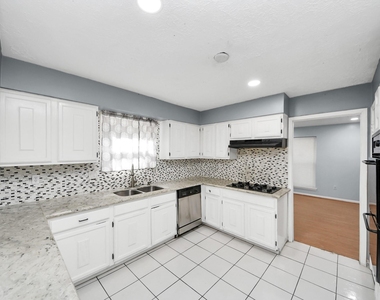 9607 Crail Drive - Photo Thumbnail 19