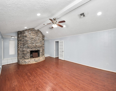 9607 Crail Drive - Photo Thumbnail 27