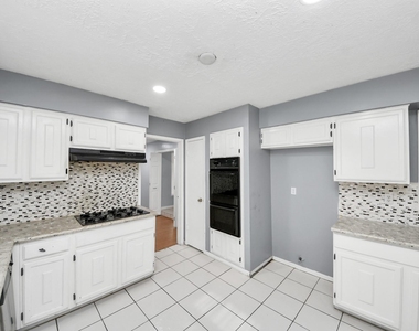 9607 Crail Drive - Photo Thumbnail 21