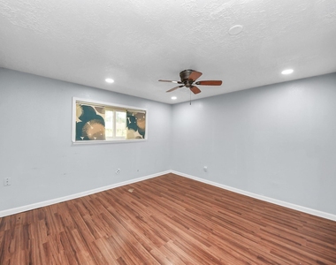 9607 Crail Drive - Photo Thumbnail 41