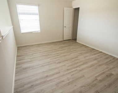 18615 Bell Ravine Drive - Photo Thumbnail 8