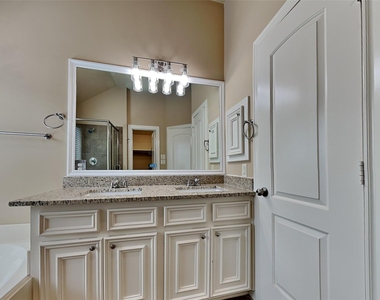 27407 Tracy Ridge Court - Photo Thumbnail 11