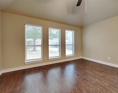 27407 Tracy Ridge Court - Photo Thumbnail 8