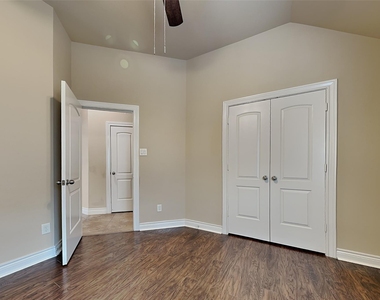 27407 Tracy Ridge Court - Photo Thumbnail 15