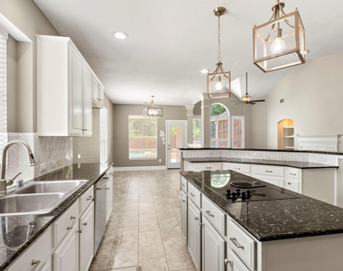 13614 Cardinal Cove Court - Photo Thumbnail 15