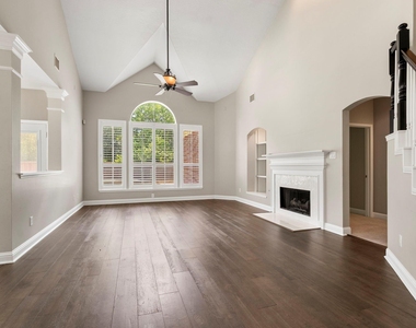 13614 Cardinal Cove Court - Photo Thumbnail 9