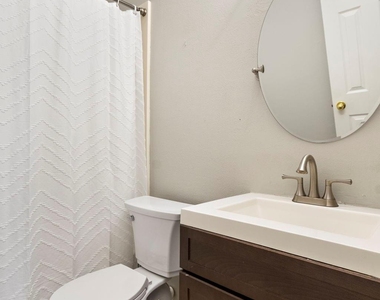 13614 Cardinal Cove Court - Photo Thumbnail 18