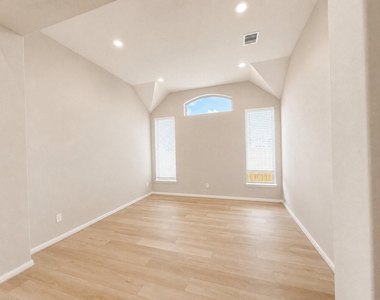 10507 Bright Cloud Drive - Photo Thumbnail 9