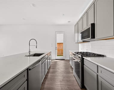 5607 Foggy Vine Court - Photo Thumbnail 17