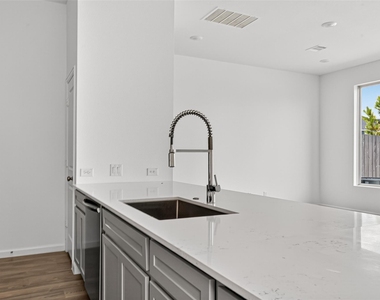 5607 Foggy Vine Court - Photo Thumbnail 14